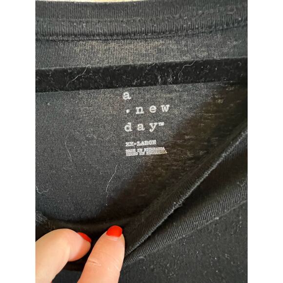 A New Day long sleeve - Picture 2 of 3